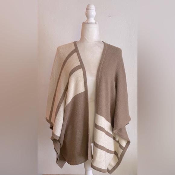 BROCHU WALKER Alpaca Blend Two Tone City Poncho Wrap - Picture 1 of 5